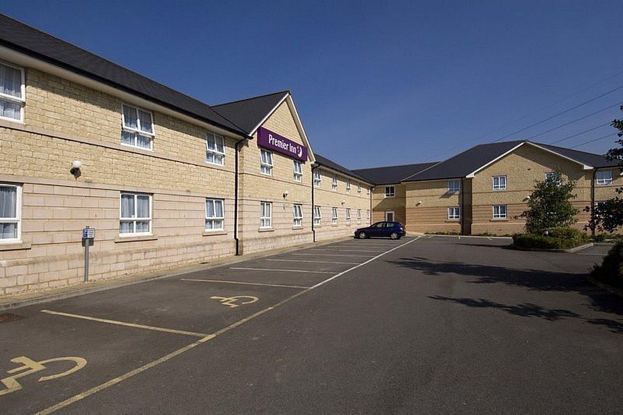 Premier Inn Chippenham Чипенхэм Экстерьер фото